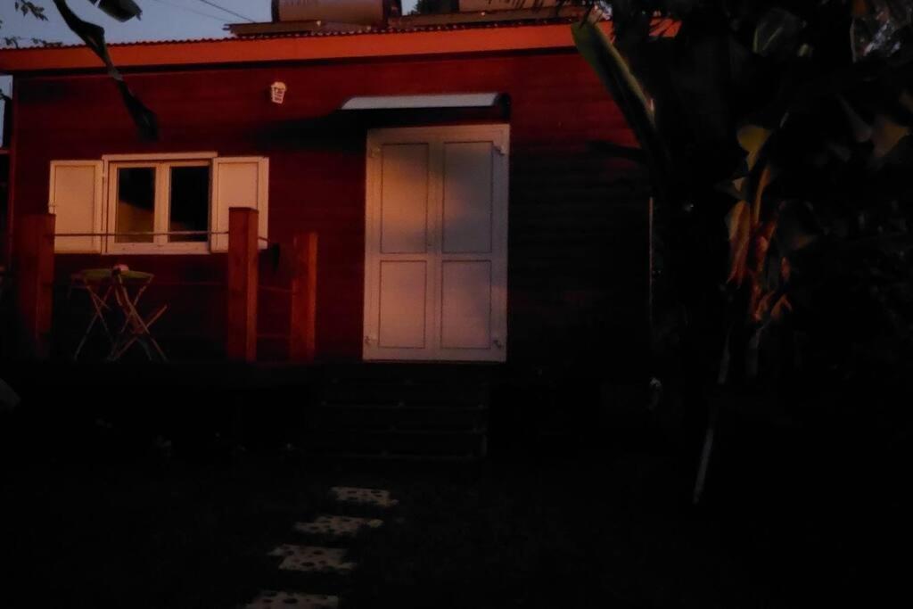 Chalet Les Azalees Le Tampon Exteriör bild
